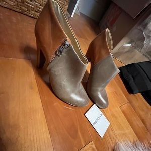 Chloe two tone booties - outer side zip size 38 1/2